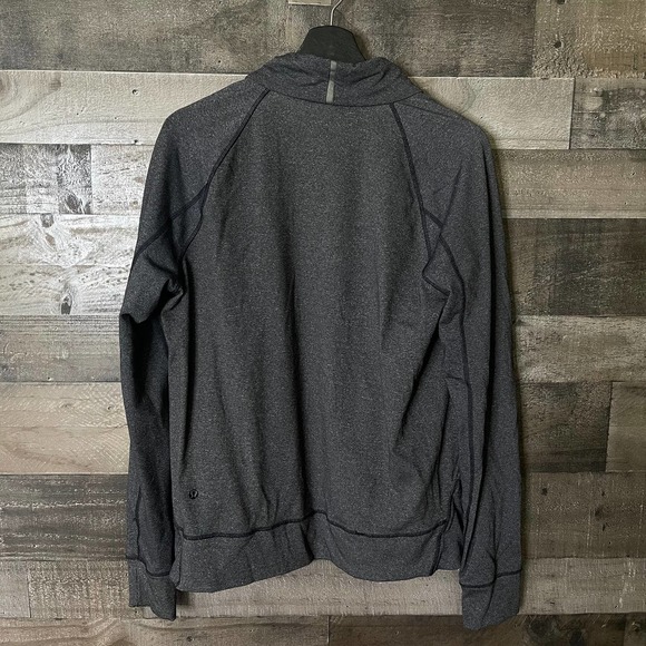 SOLD Lululemon Mens Jacket Small - Picture 2 of 3